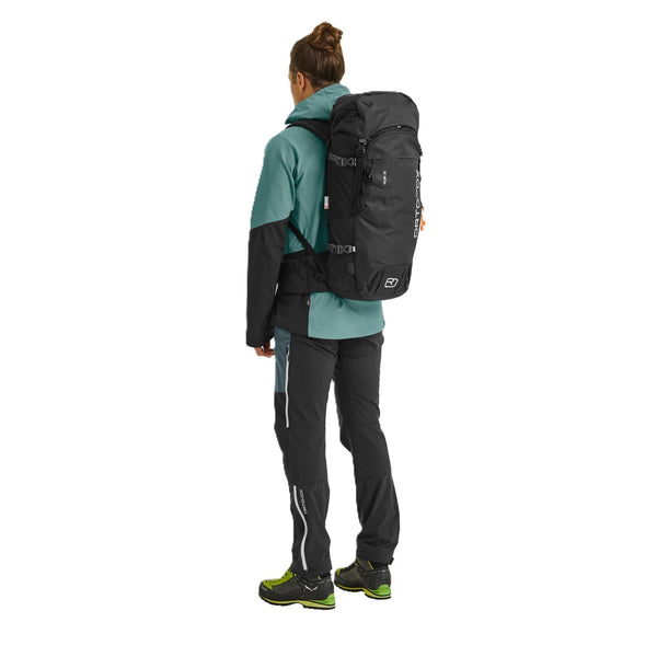 ORTOVOX PEAK 35 COMODO ZAINO ROBUSTO E MULTIFUNZIONALE PER TREKKING AD ALTA QUOTA E SCIALPINISMO - DISPONIBILE IN 2 COLORI - NEW COLOR 2025