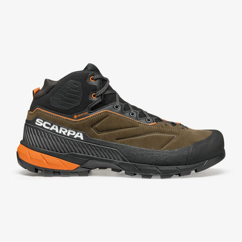 ABBIGLIAMENTO E SCARPE