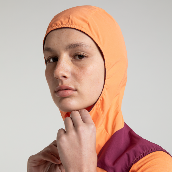 MONTURA RISE HOODED VEST WOMAN REGULAR FIT - NUOVI ARRIVI SS25 - DISPONIBILE IN 2 COLORI