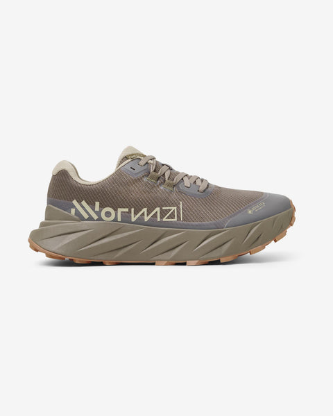 ABBIGLIAMENTO E SCARPE