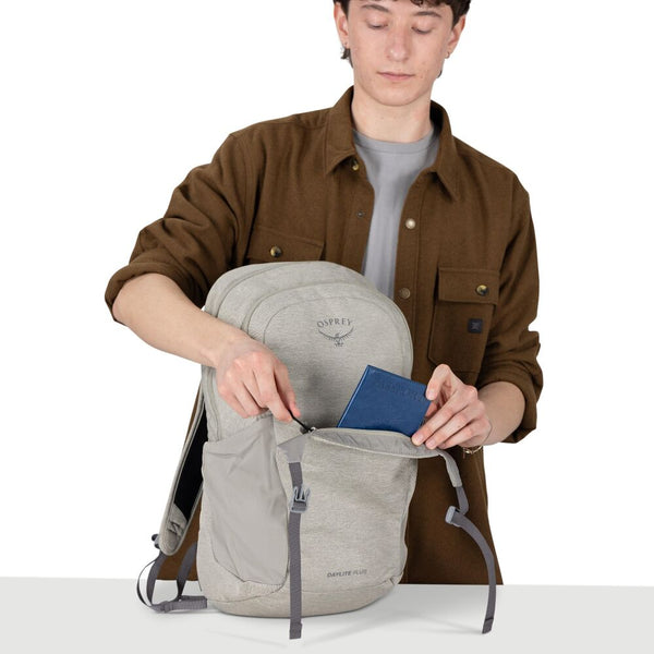 OSPREY Daylite™ Plus Driftshade Backpack ZAINO 2O LITRI DA URBAN HIKING LEGGERI - DISPONIBILE IN 2 COLORI